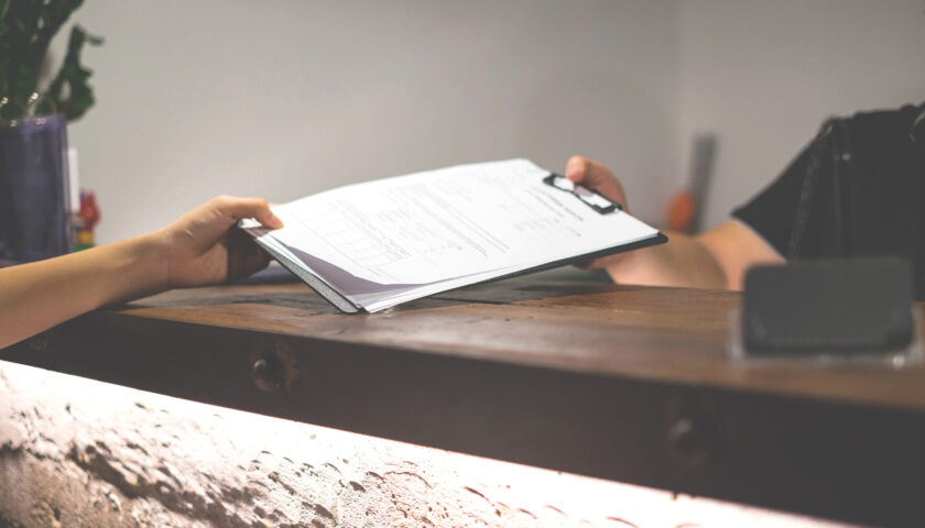 PER PRESENTARE UNA DENUNCIA NON SO SE ANDARE DALLA POLIZIA O DAI CARABINIERI: C’È DIFFERENZA?