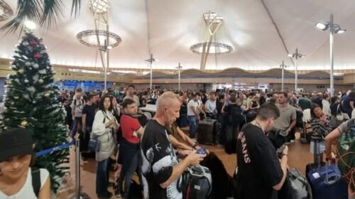 Bloccati in aeroporto a Sharm El Sheikh, apprensione per tanti turisti campani Bloccati in aeroporto a Sharm El Sheikh, apprensione per tanti turisti campani