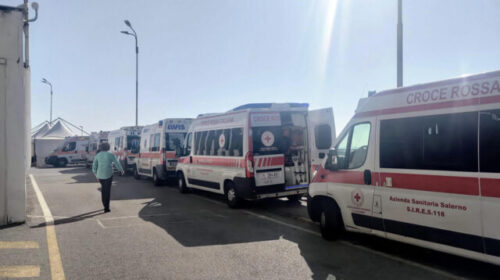 A Salerno ambulanze bloccate al Ruggi, Valiante: se fosse stata curata in tempo mia sorella si sarebbe salvata