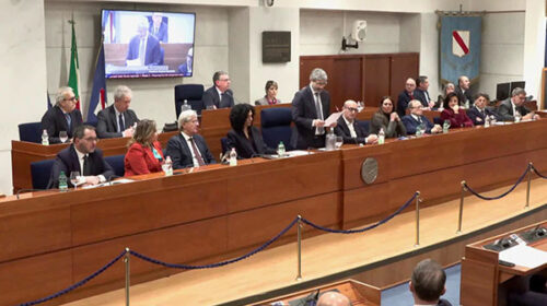 Regione Campania, Fico presenta la nuova Giunta: “Porteremo la voce dei cittadini nelle istituzioni”