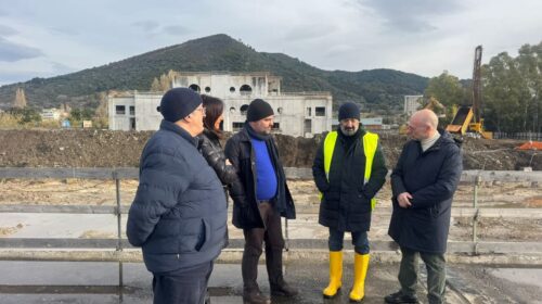 Salerno, sopralluogo dell’assessore Loffredo al cantiere del Palazzetto dello Sport: “I lavori procedono spediti”