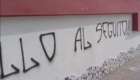 Scritte vandaliche a Salerno, denuncia di Nuova Gioventù Balnea Aps