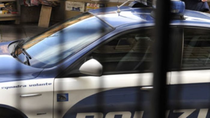 Quattro rapine in 75 minuti, minorenne egiziano arrestato a Salerno