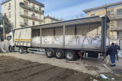 Pagani, bonifica del cantiere di via Pittoni: il sindaco parla di verità confermata, Potere al Popolo contesta