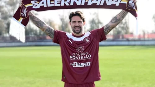 Salernitana, ecco la firma di Lescano Salernitana, ecco la firma di Lescano