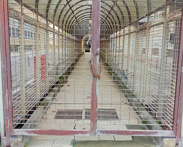 Salerno, chiuso il tunnel pedonale dal parco Arbostella a via Clark