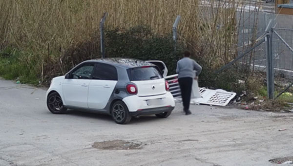 A Sarno chi sporca, ripulisce e paga!