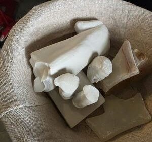 Atti vandalici nella cappella dell’ospedale di Polla, caccia agli autori