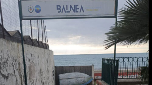 Salerno, area pubblica Balnea abbandonata da mesi: “Atto grave di inciviltà”