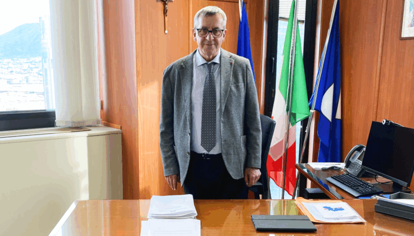 Omicidio Russo a Sarno, foto dell’arrestato con il fratello in carcere. Il consigliere Odierna: Una Vergogna