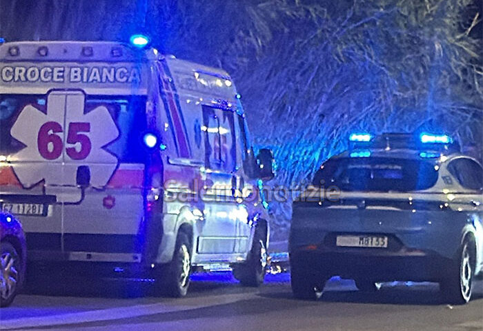 Salerno, anziana precipitata dal balcone e muore: si indaga