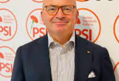Salerno, dissidi nel Psi: Avella guida il fronte anti De Luca