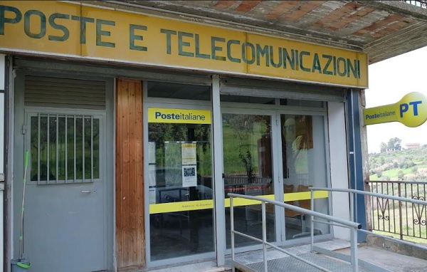 Caos poste a Roccadaspide, il sindaco scrive si vertici nazionali e al prefetto di Salerno