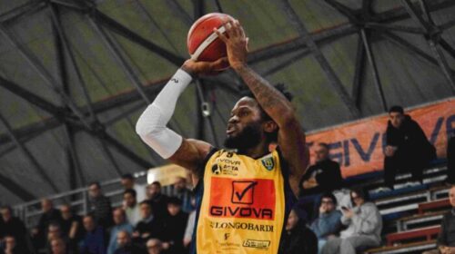 Givova Scafati sulle ali di Walker, Roseto Ko