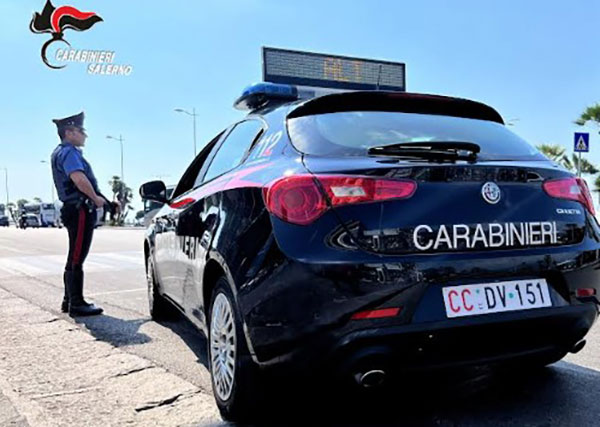 Salerno, pusher nei guai: nascondeva sul motociclo 50 grammi di cocaina