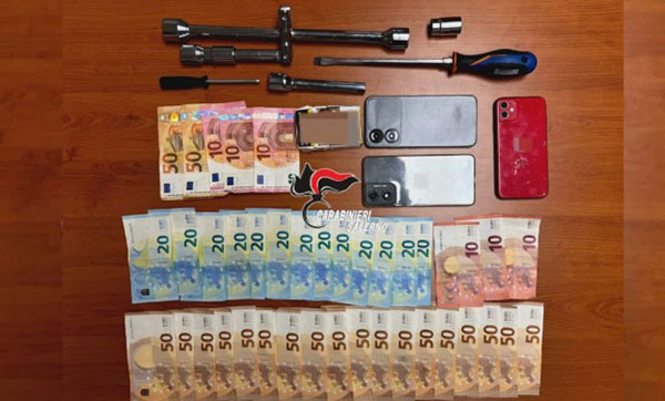 Positano, droga e arnesi per lo scasso: 2 arresti