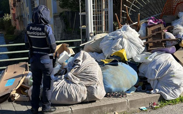 Salerno Bonificata area in via Marchiafava: operazione di Salerno Pulita e polizia municipale