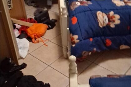 Furto in appartamento a Pagani, portati via gioielli, oro e orologi