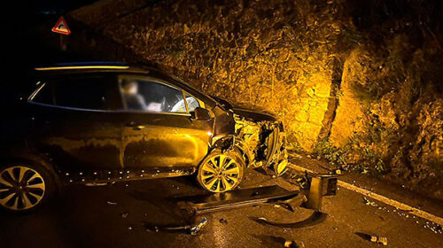 Incidente al Valico di Chiunzi, finanziere presta i primi soccorsi a un automobilista ferito