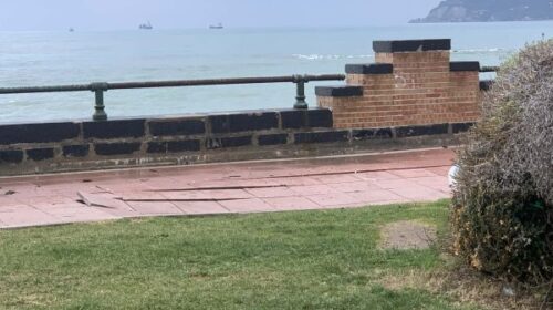 Mareggiate a Salerno, nuove crepe e cedimenti sul lungomare Tafuri/Marconi