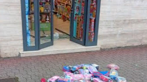 Salerno, colpo all’alba nel negozio di giocattoli a Torrione Salerno, colpo all’alba nel negozio di giocattoli a Torrione