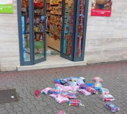 Salerno, colpo all’alba nel negozio di giocattoli a Torrione