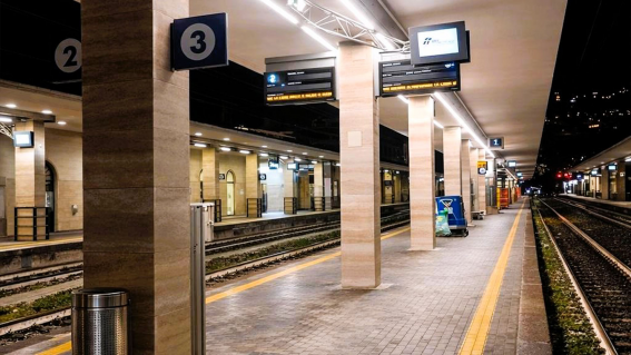 Salerno, completato il restyling della nuova pensilina della stazione