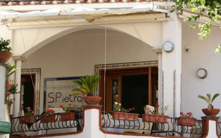 Cetara, dopo 45 anni fine dell’era Tammaro-Milano per il ristorante San Pietro