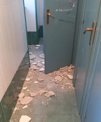 Crollo all’istituto “Prezzolini” di Vietri sul Mare, la denuncia del gruppo consiliare “Vietri che Vogliamo”: “Fuochi e luminarie sì, sicurezza delle scuole no”