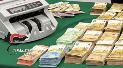 Ai domiciliari con oltre 850mila euro nascosti: sequestro e denuncia