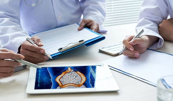 Tumore colon-retto: da Aifa ok a cura che raddoppia la sopravvivenza