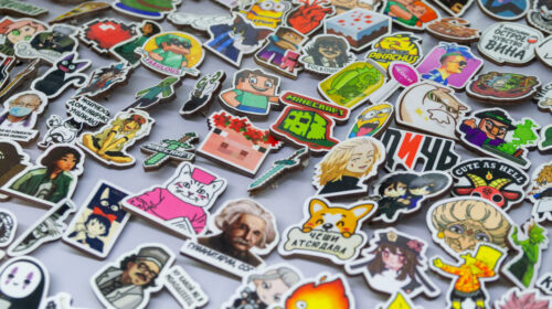 PER SCHERZO HO CREATO UNO STICKER CON LA FACCIA DI UN CONOSCENTE, CHE NON L’HA GRADITO: RISCHIO QUALCOSA?