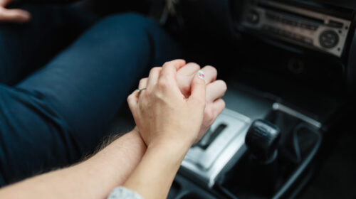 QUANDO I FIDANZATINI SI APPARTANO IN AUTO, COMMETTONO QUALCHE REATO?