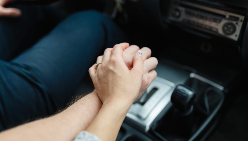 QUANDO I FIDANZATINI SI APPARTANO IN AUTO, COMMETTONO QUALCHE REATO?