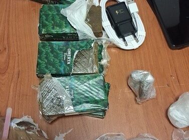 Carcere di Salerno, arrestati i “fattorini” di droga e telefoni con il drone