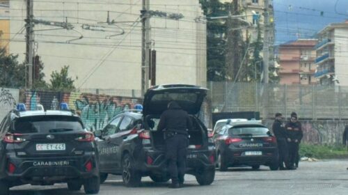 Salerno, incendiano rifiuti speciali in via Picenza: colti sul fatto dai carabinieri