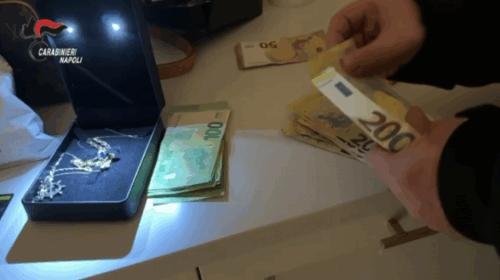 Camorra e frodi informatiche: duro colpo al clan, 16 misure cautelari