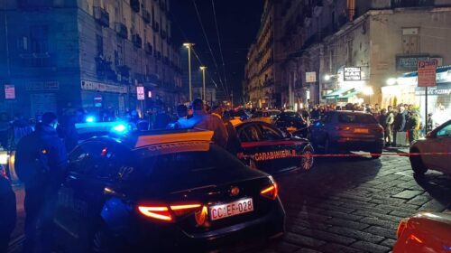 A Napoli auto a tutta velocità investe e uccide due donne