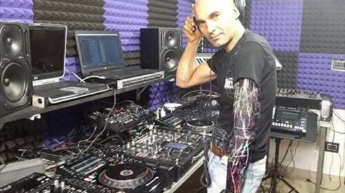 Paralimpiadi Milano/Cortina, Michele Specchiale, dj bionico salernitano, alla consolle musicale durante la Cerimonia di Apertura delle Paralimpiadi nell’Arena di Verona