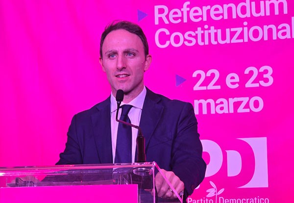 Referendum, il PD in piazza a Napoli. Piero De Luca, “Difendiamo Costituzione e magistratura”