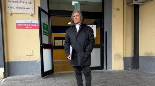 Il Maestro Fernando Mangone lascia l’ospedale di Eboli: “Mi hanno salvato la vita”