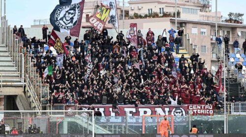 Crotone-Salernitana: Daspo di un anno a tifoso calabrese per sputo a un calciatore granata