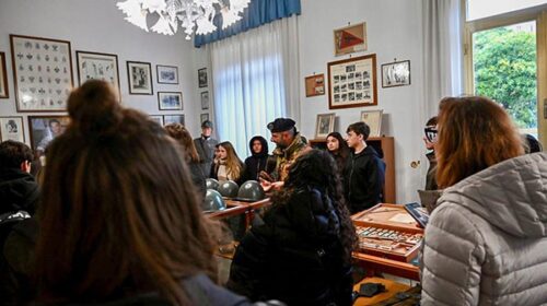 Salerno, l’Esercito incontra gli studenti: oltre 250 alunni in visita alla caserma “D’Avossa”