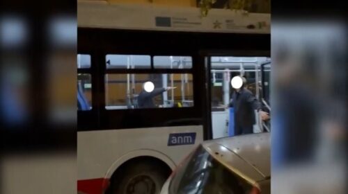 Avvocatessa accoltellata sul bus a Napoli: si toglie la vita l’aggressore