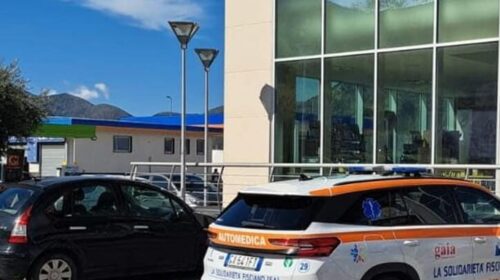 Malore nell’Autogrill sul raccordo Salerno-Avellino,  morta una donna