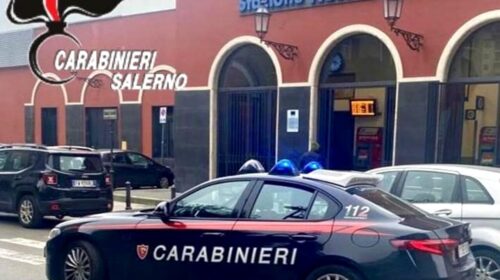Nocera Inferiore, esagitato aggredisce più persone: ragazzi salvano ex assessore