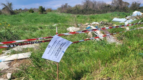 Capaccio Paestum, sequestrata discarica abusiva di 20mila mq al Cafasso