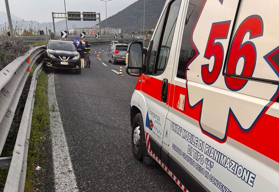 Salerno, altro tamponamento in tangenziale: due feriti
