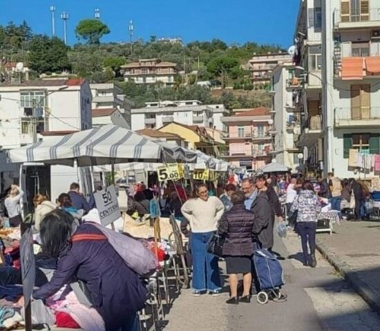 Salerno, Anva in stato d’agitazione: operatori ambulanti proclamano sciopero