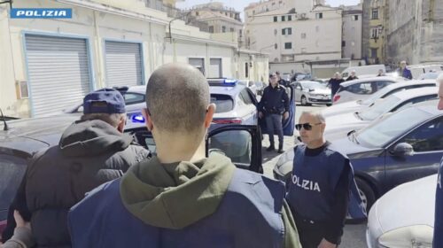 Atti sessuali con minorenne e violenza a pubblico ufficiale: scatta il mandato di arresto europeo per un 45enne